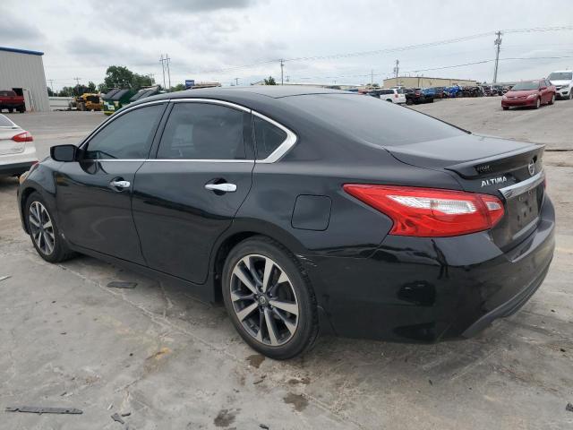 Sedans NISSAN ALTIMA 2016 Czarny