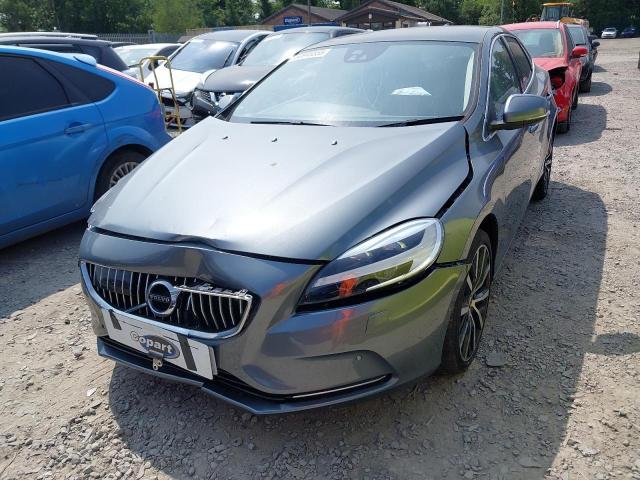 2019 VOLVO V40 INSCRI