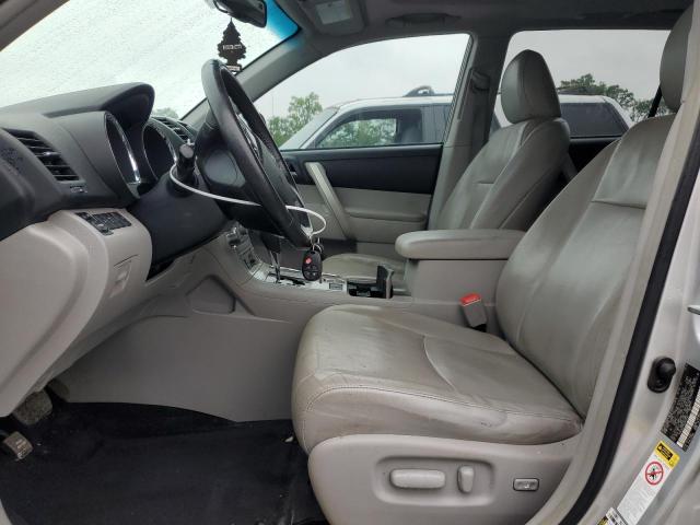 Паркетники TOYOTA HIGHLANDER 2012 Сріблястий