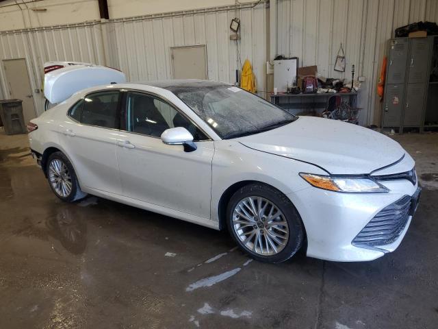 TOYOTA CAMRY 2020 Biały