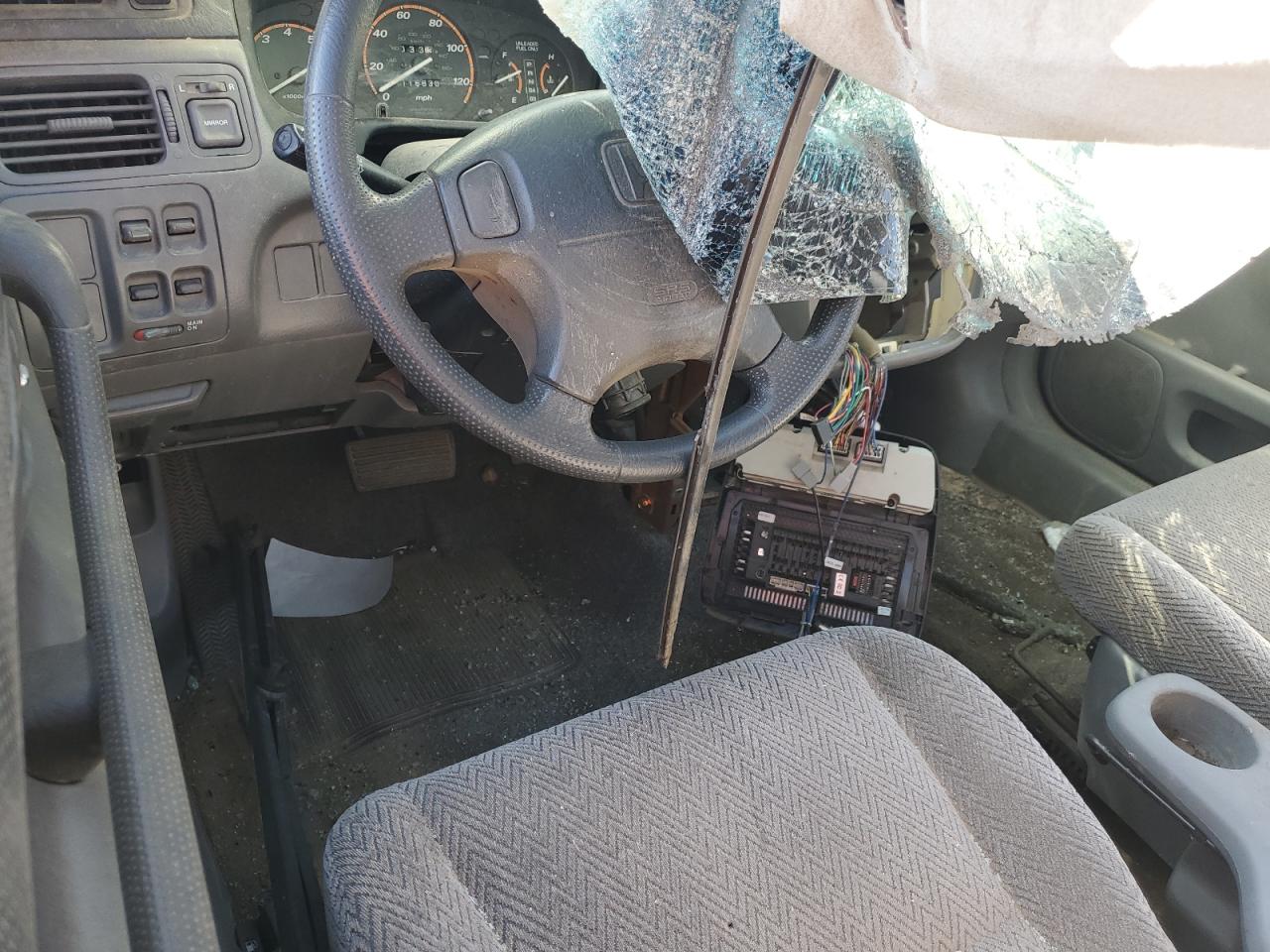 1997 Honda Cr-V Lx VIN: JHLRD185XVC069644 Lot: 60839585