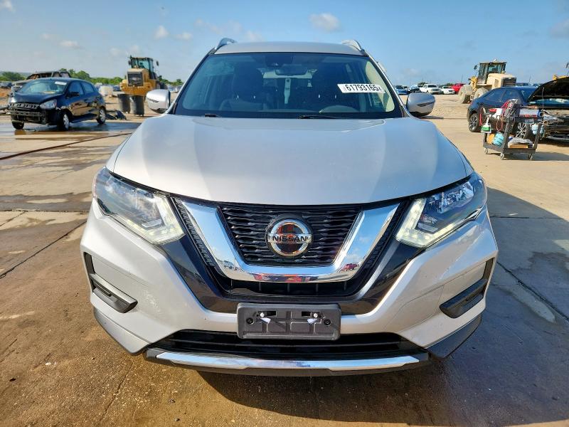  NISSAN ROGUE 2019 Srebrny