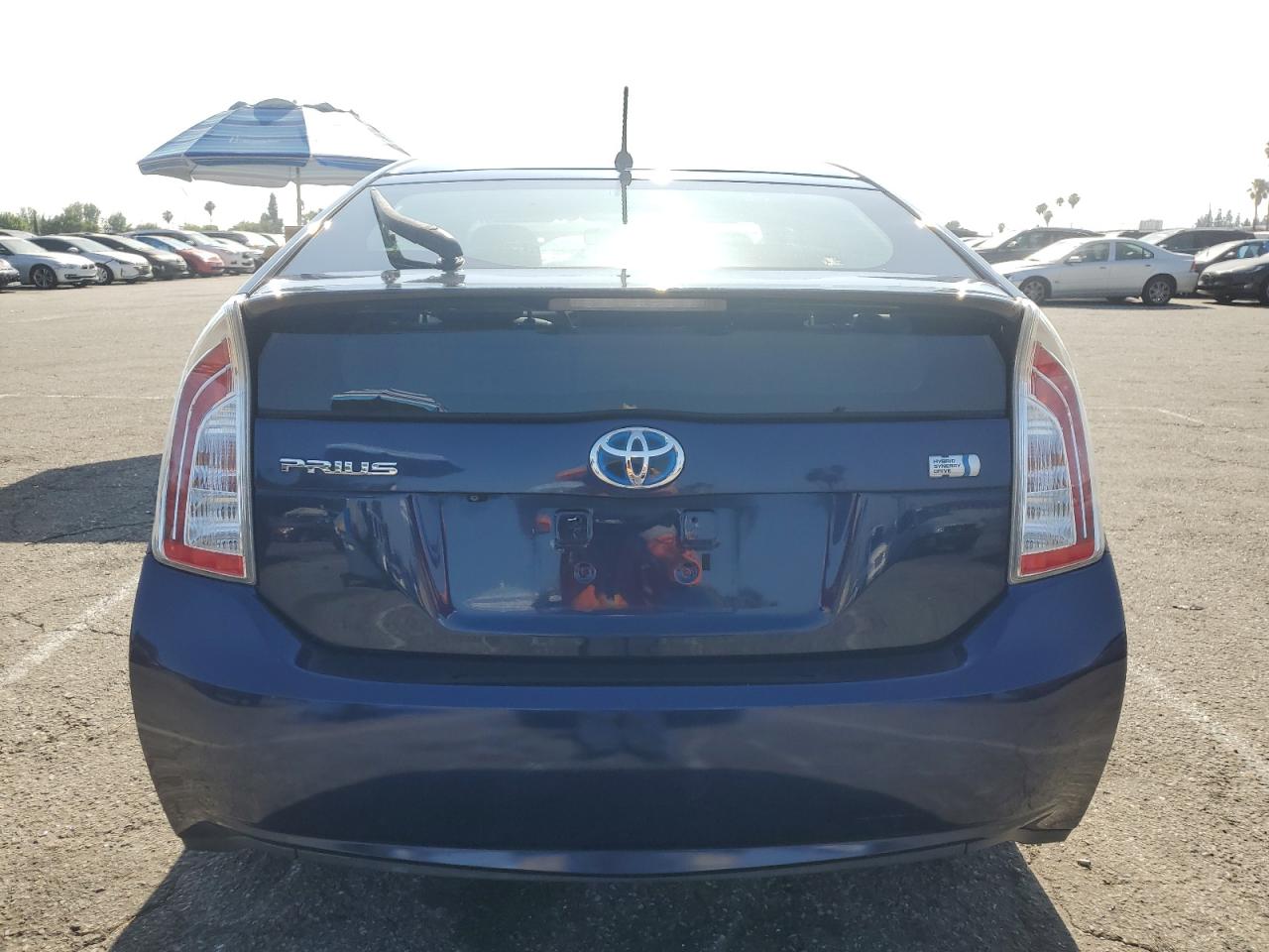 JTDKN3DU2F1930445 2015 Toyota Prius