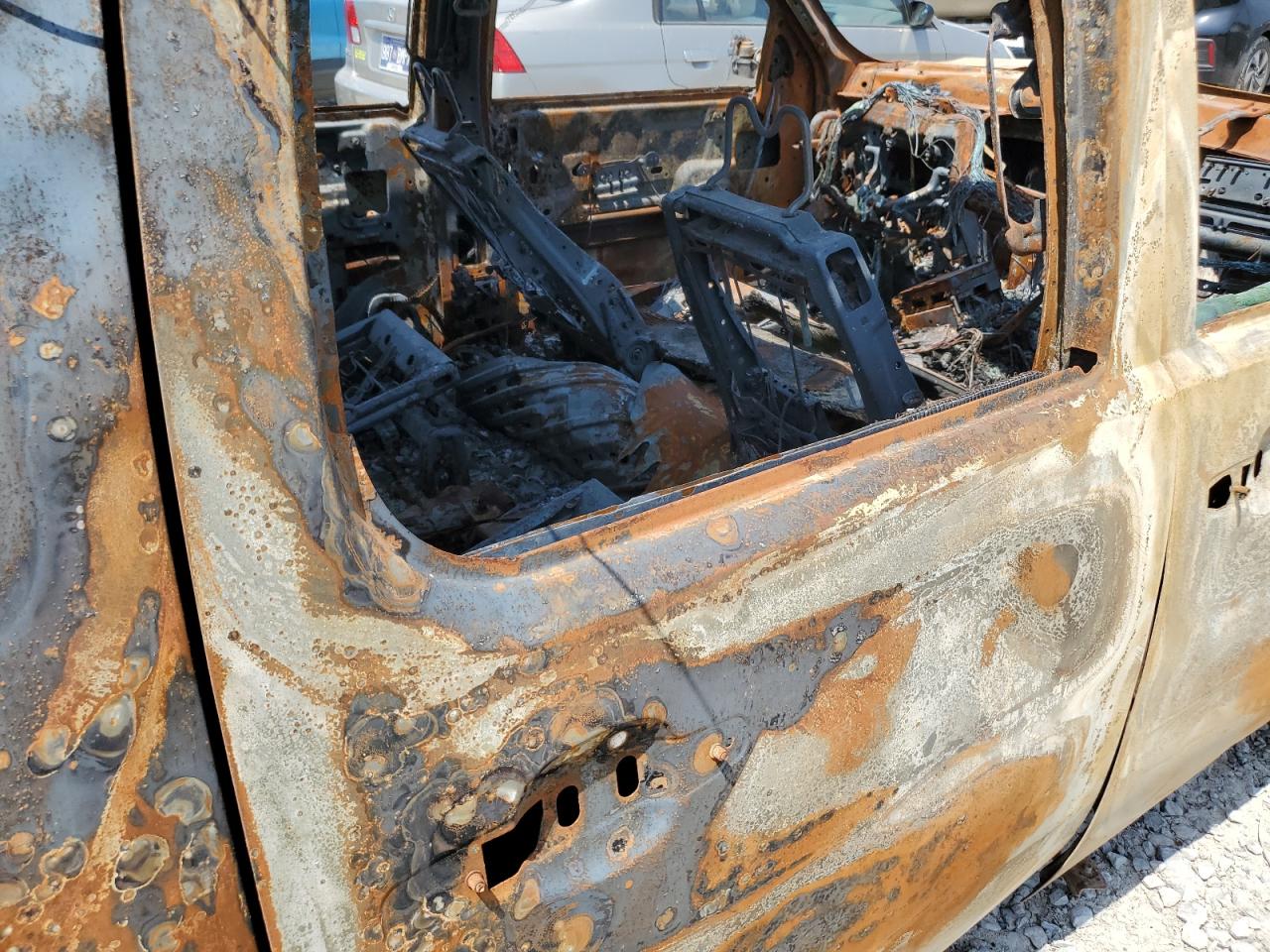 2013 GMC Yukon Xl Denali VIN: 1GKS2MEF7DR267584 Lot: 84202135