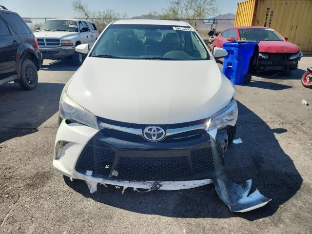  TOYOTA CAMRY 2017 Белы