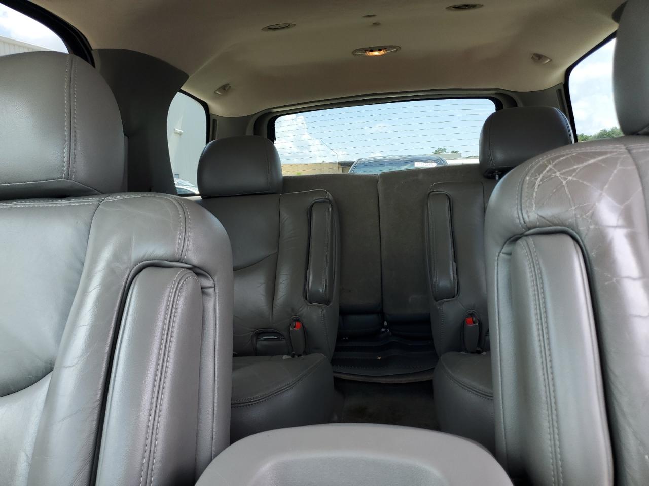 2004 Chevrolet Tahoe C1500 VIN: 1GNEC13Z34J130391 Lot: 61232185
