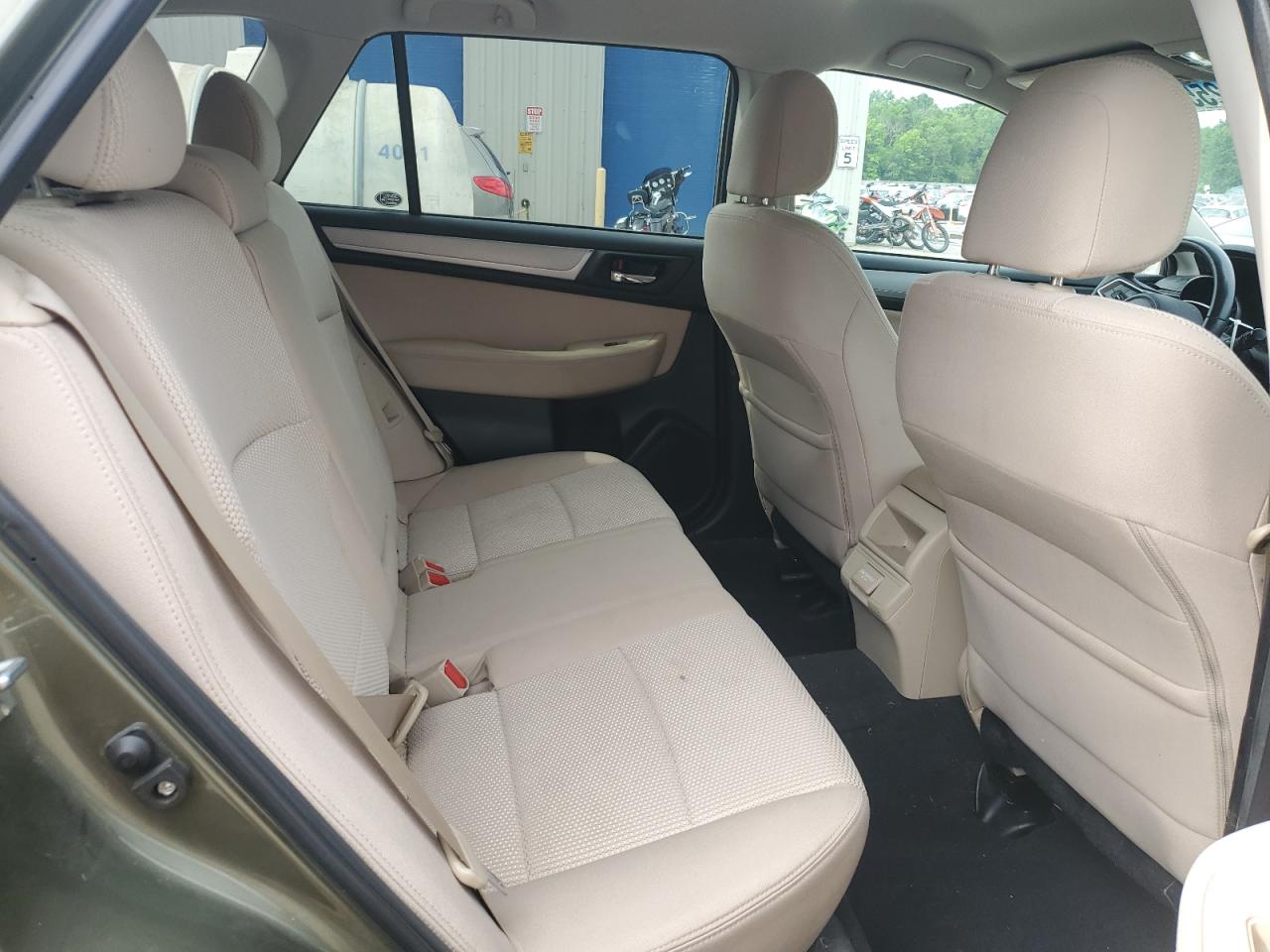 2018 Subaru Outback 2.5I Premium VIN: 4S4BSAFC2J3250085 Lot: 62555105