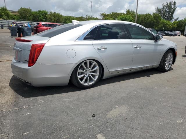 Sedans CADILLAC XTS 2017 Srebrny