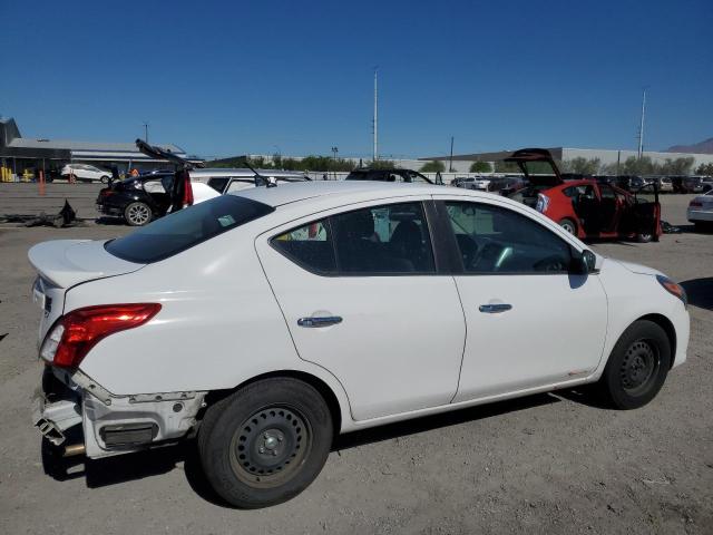  NISSAN VERSA 2018 Белы