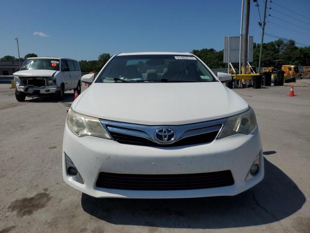 Sedans TOYOTA CAMRY 2012 White