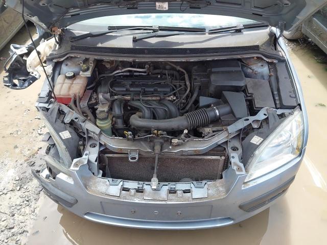 2005 FORD FOCUS GHIA