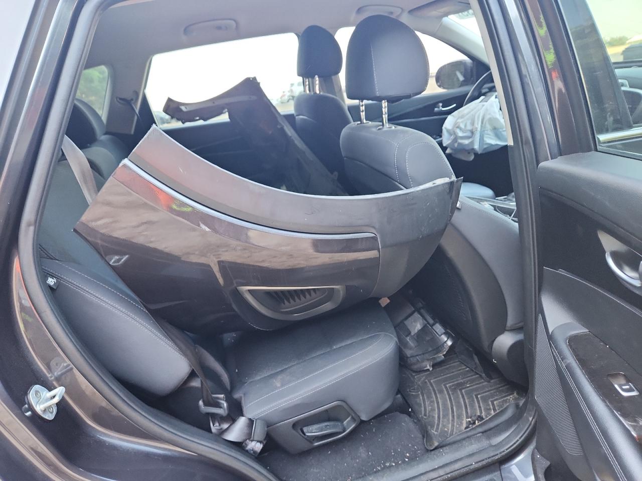 2018 Kia Sorento Lx VIN: 5XYPGDA34JG368042 Lot: 61784435