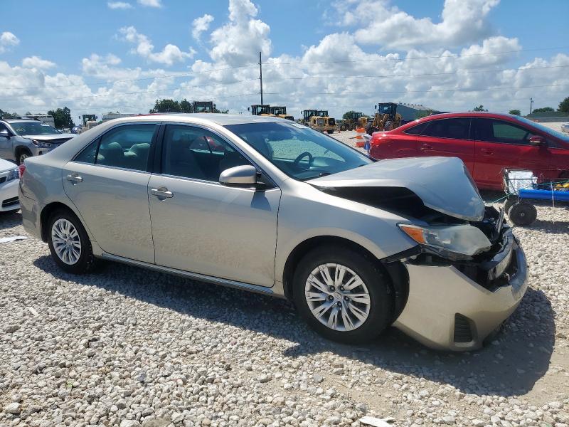  TOYOTA CAMRY 2014 Złoty