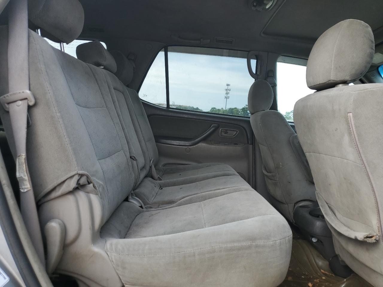 2005 Toyota Sequoia Sr5 VIN: 5TDBT44A05S250336 Lot: 62008565