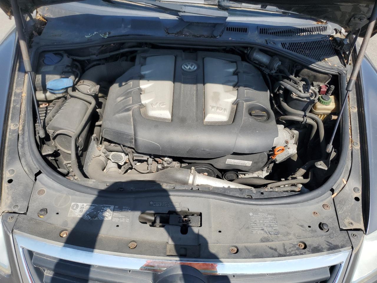 2010 Volkswagen Touareg Tdi VIN: WVGFK7A98AD003633 Lot: 63271165
