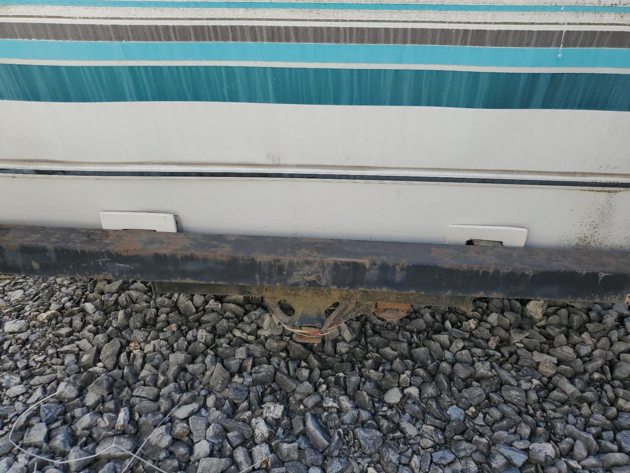 1995 Ford Econoline E350 Cutaway Van VIN: 1FDKE30G3SHB65436 Lot: 62391625