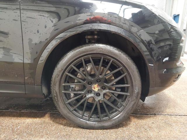 2019 PORSCHE CAYENNE V6