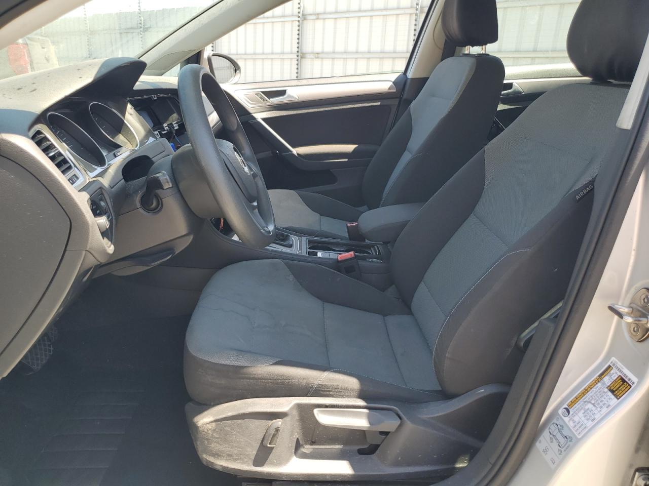 2016 Volkswagen E-Golf Se VIN: WVWKP7AU8GW915751 Lot: 62710895