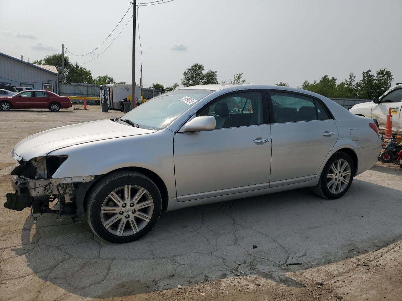 2008 Toyota Avalon Xl for Sale in Pekin, IL - Front End
