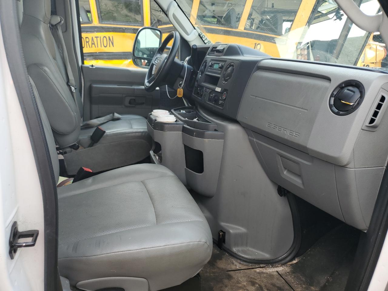 2022 Ford Econoline E350 Super Duty Cutaway Van VIN: 1FDWE3FN3NDC03878 Lot: 61488135