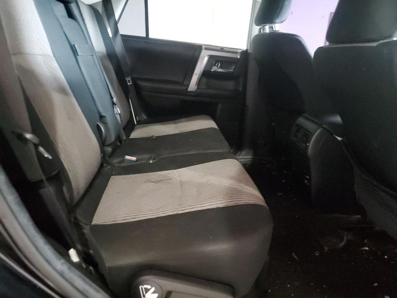 2018 Toyota 4Runner Sr5 VIN: JTEZU5JR0J5186743 Lot: 61152895