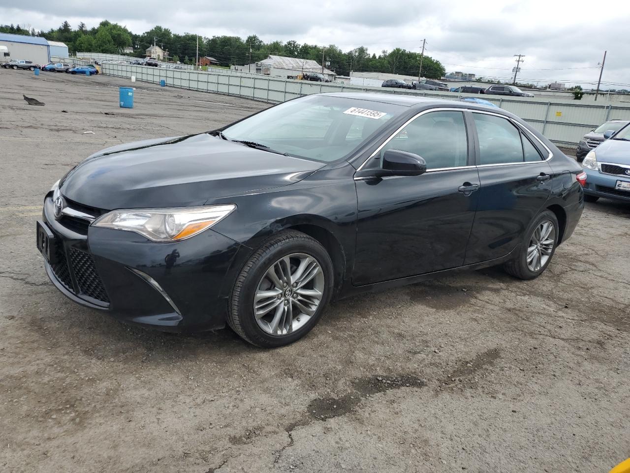 2017 Toyota Camry Le for Sale in Pennsburg, PA - Minor Dent/Scratches