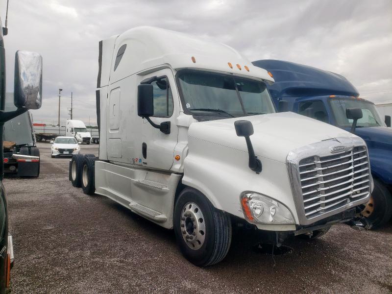 2015 Freightliner Cascadia 125 Semi Truck