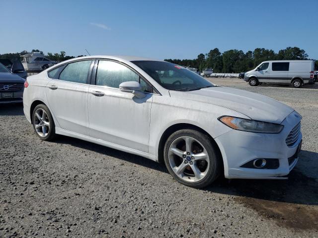 Sedans FORD FUSION 2016 White