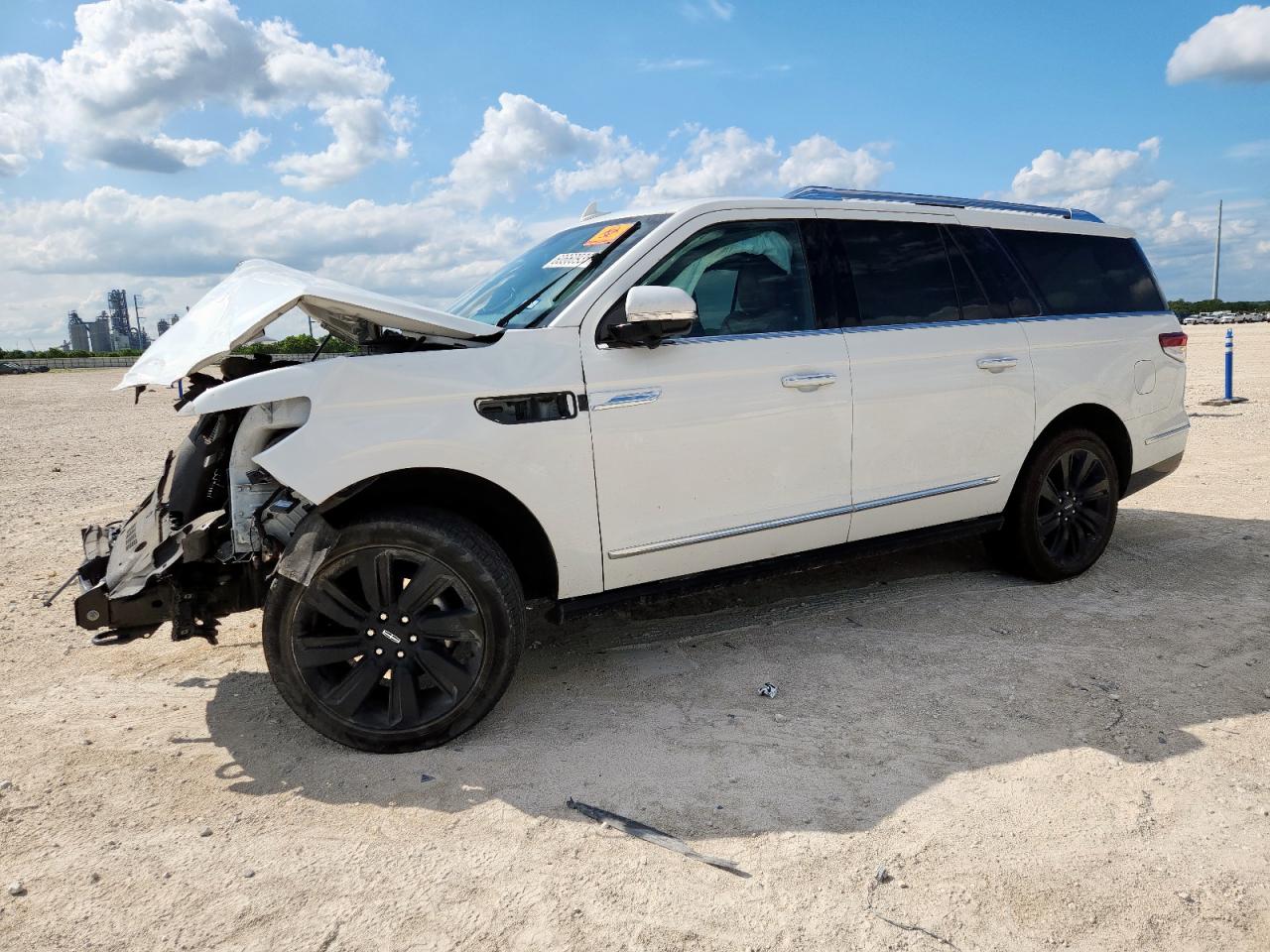 2022 Lincoln Navigator L Reserve