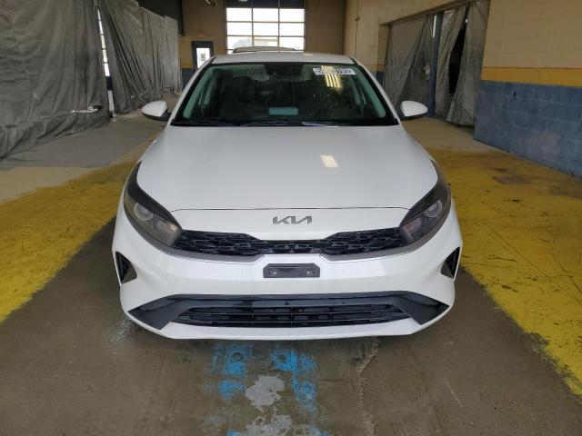  KIA FORTE 2024 Biały