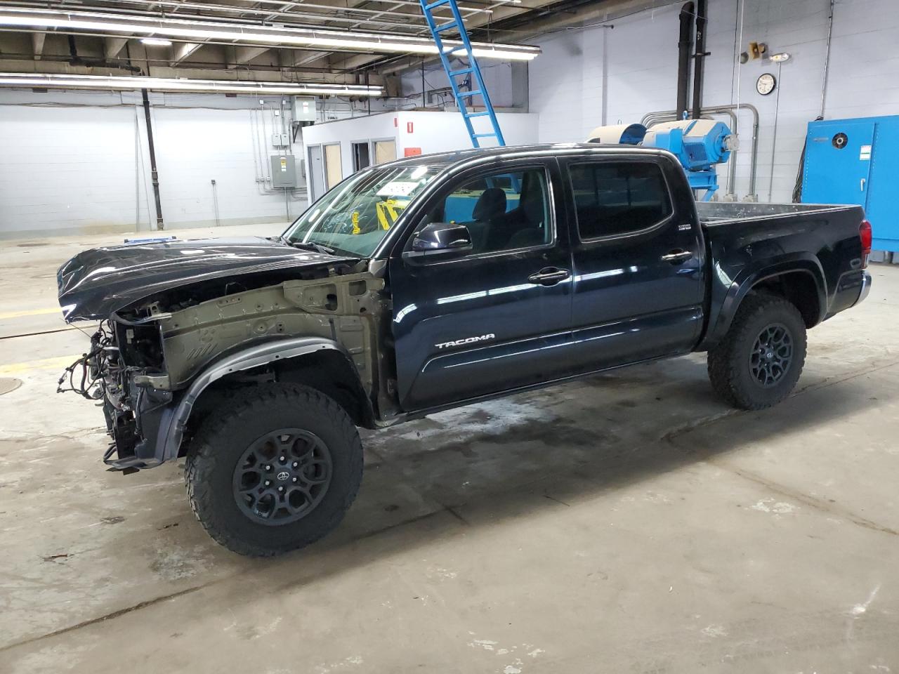 2019 Toyota Tacoma Double Cab продається в Wheeling, IL - Front End