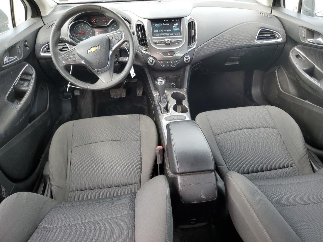 CHEVROLET CRUZE 2018 VIN 1G1BE5SM7J7247069 photo 8
