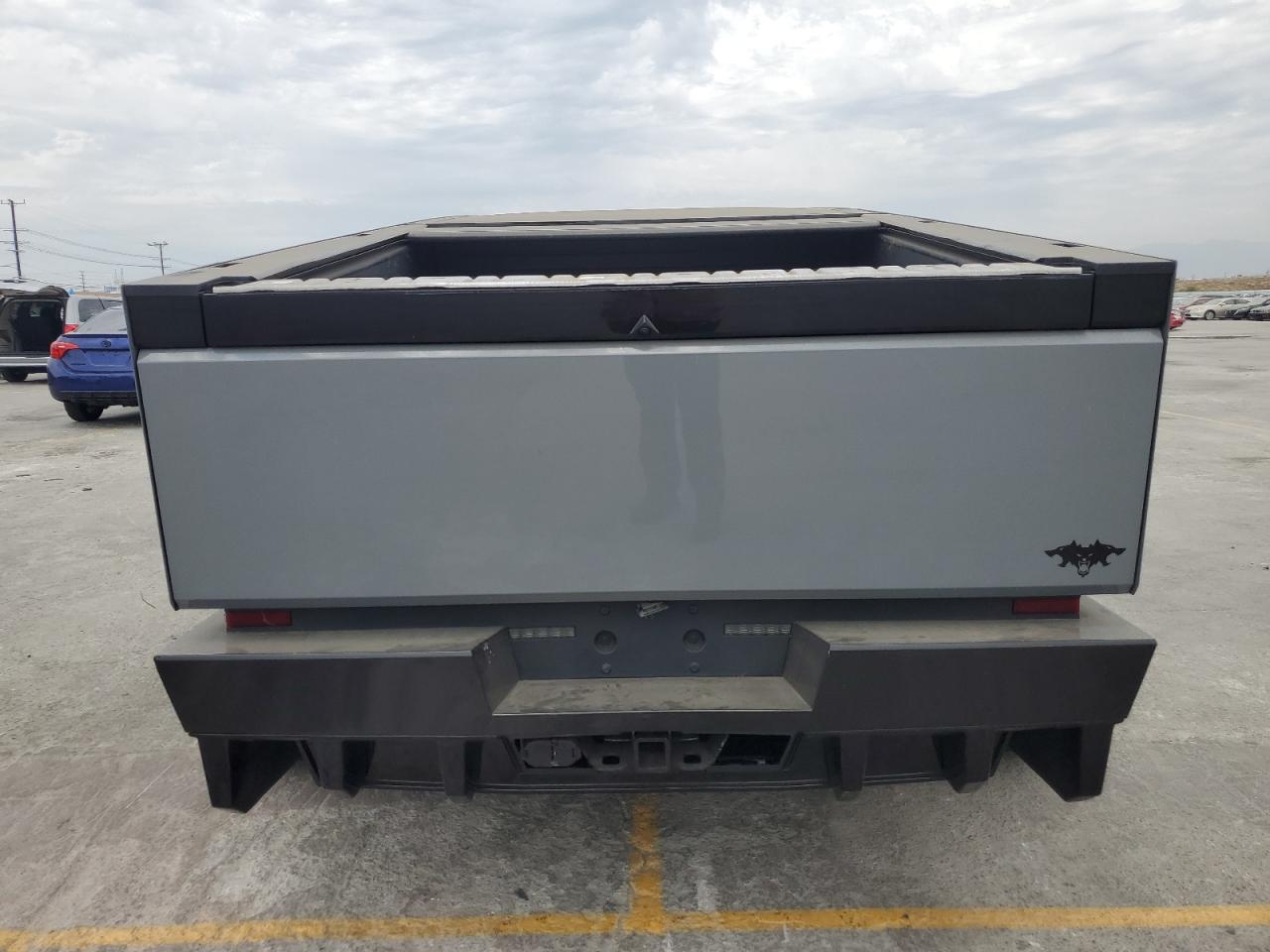 2024 Tesla Cybertruck VIN: 7G2CEHEE1RA004584 Lot: 56677845