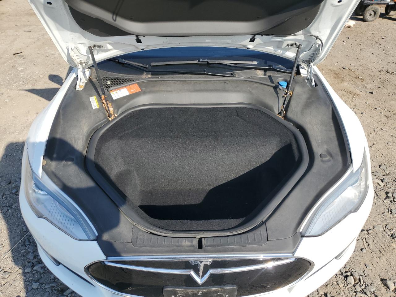 2015 Tesla Model S 85D VIN: 5YJSA1H22FF096015 Lot: 59044475