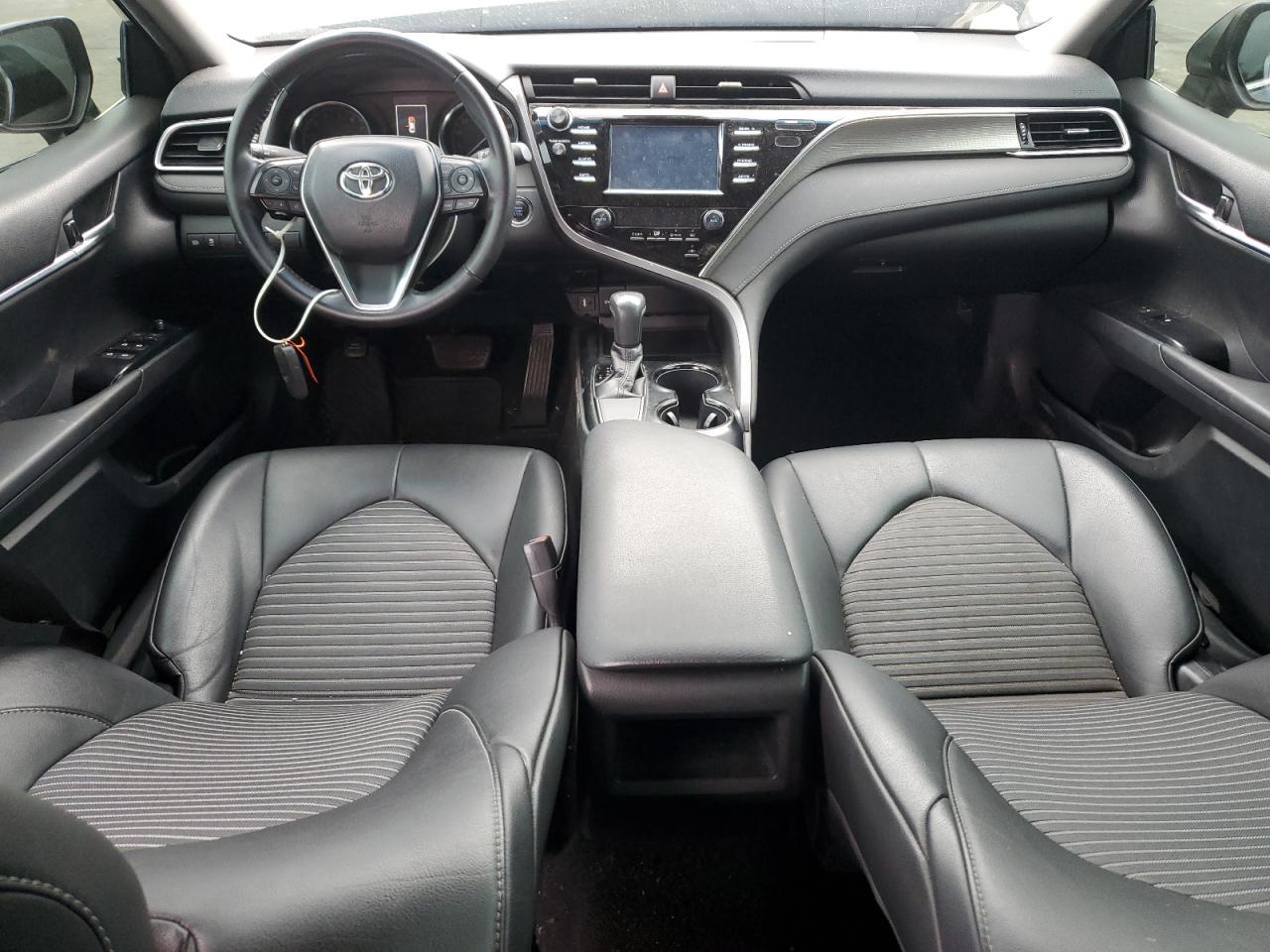 2018 Toyota Camry L VIN: 4T1B11HK1JU585422 Lot: 63098785