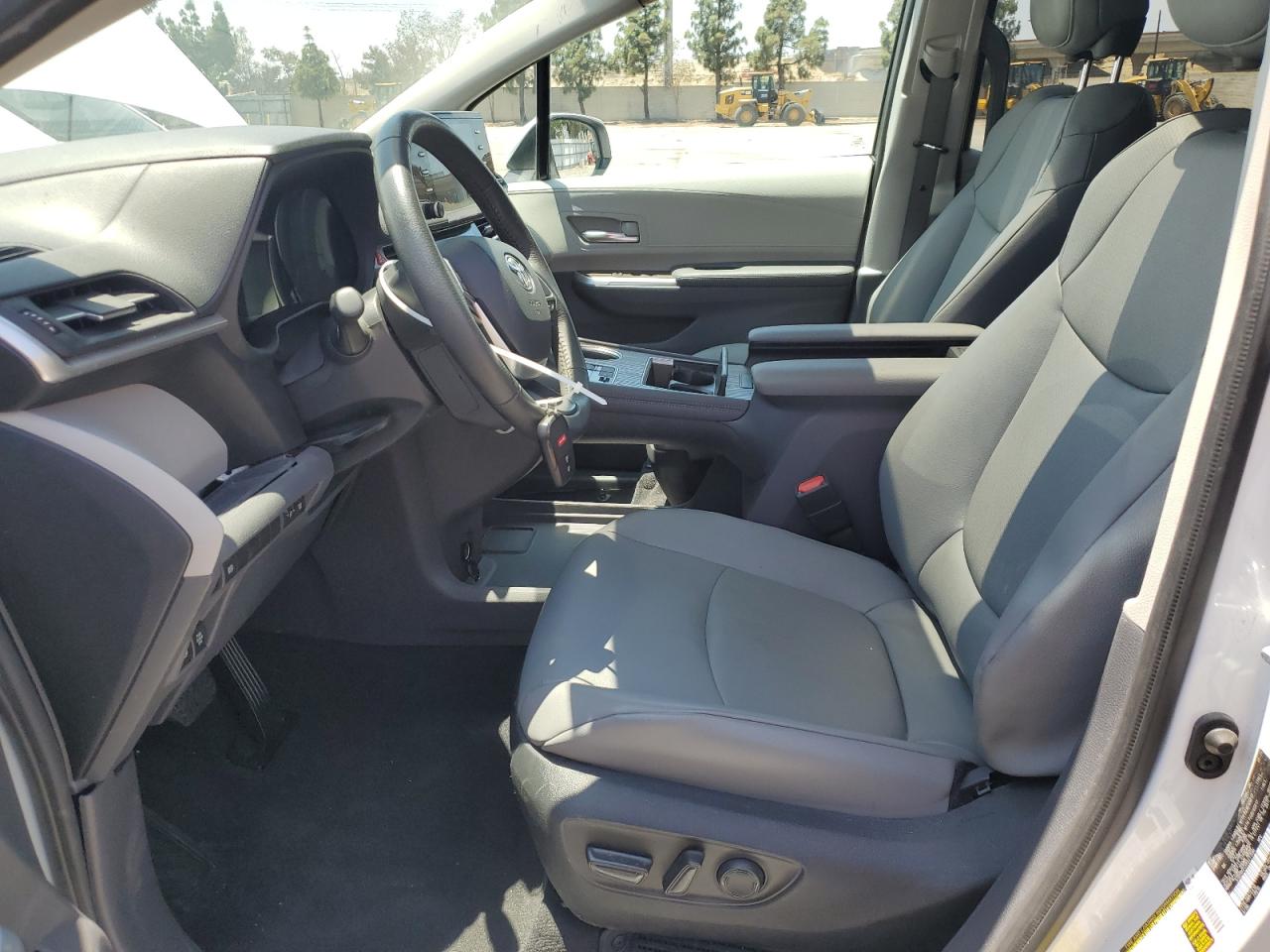 2024 Toyota Sienna Xle VIN: 5TDYRKECXRS211594 Lot: 61177835