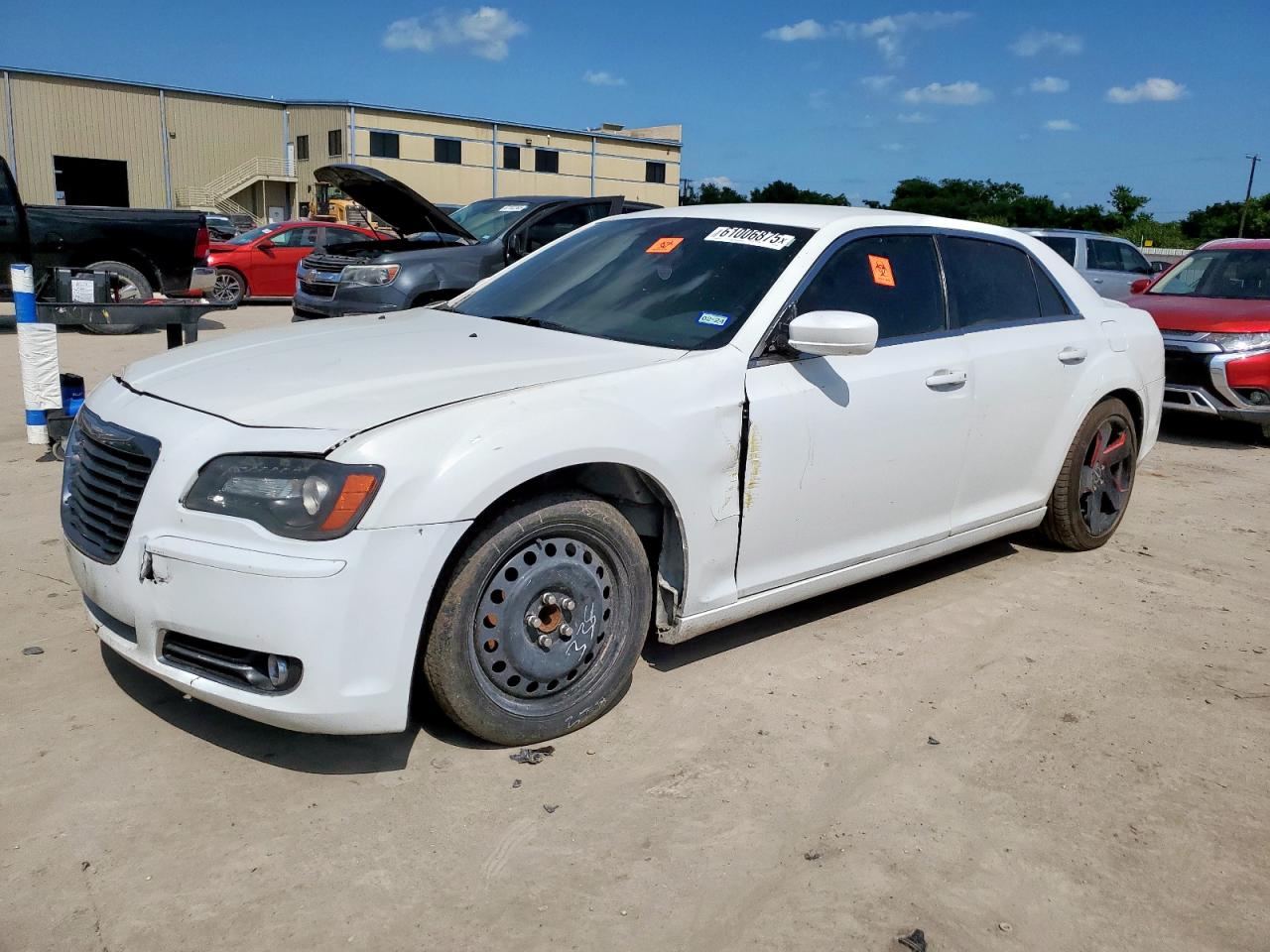 2013 Chrysler 300 S for Sale in Wilmer, TX - Front End