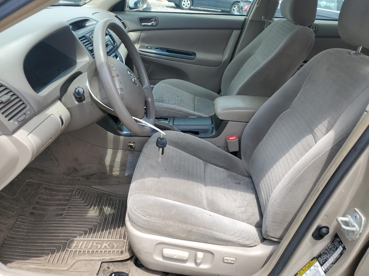2005 Toyota Camry Le VIN: 4T1BF32KX5U107107 Lot: 62385185