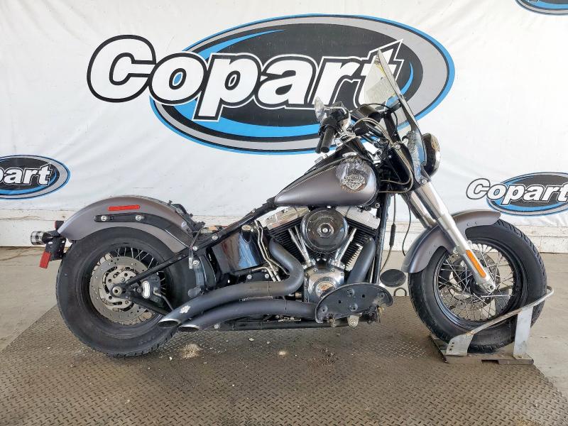  HARLEY-DAVIDSON FL 2015 Чорний