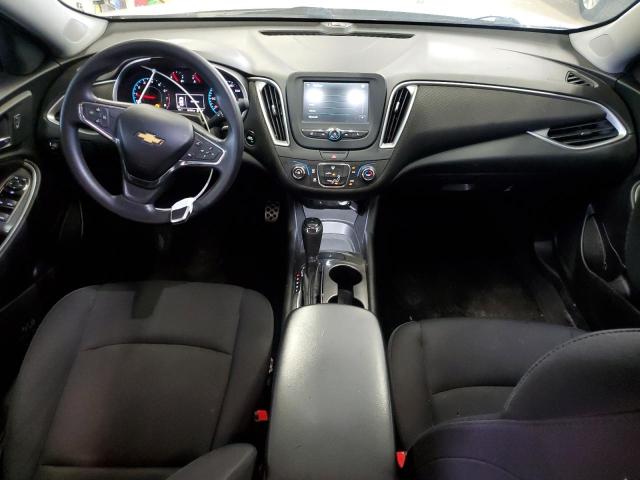 Sedans CHEVROLET MALIBU 2016 Srebrny