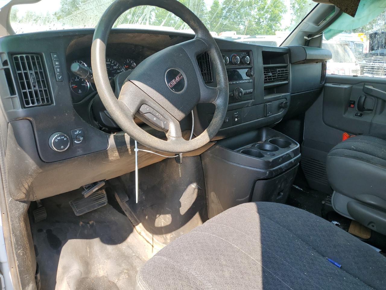 2018 GMC Savana G2500 VIN: 1GTW7AFG8J1902911 Lot: 61733025