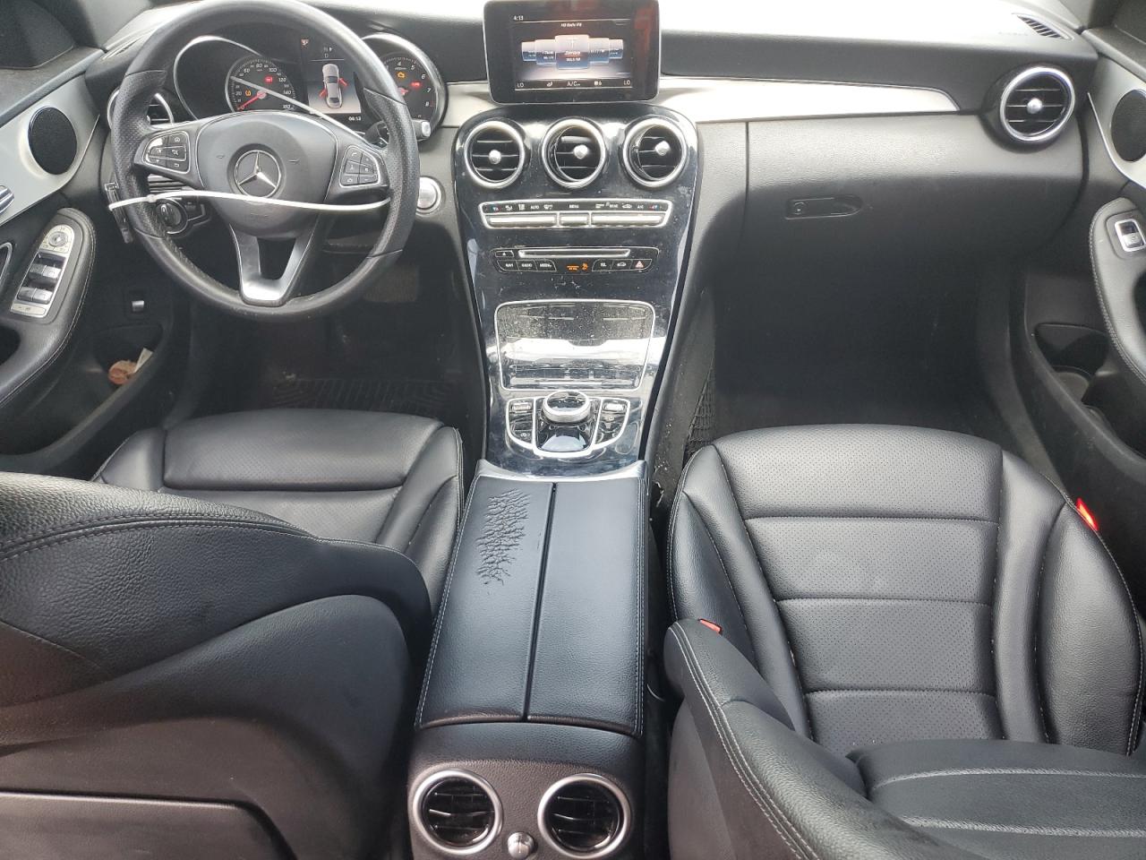 2018 Mercedes-Benz C 300 VIN: 55SWF4JB2JU240586 Lot: 61398155