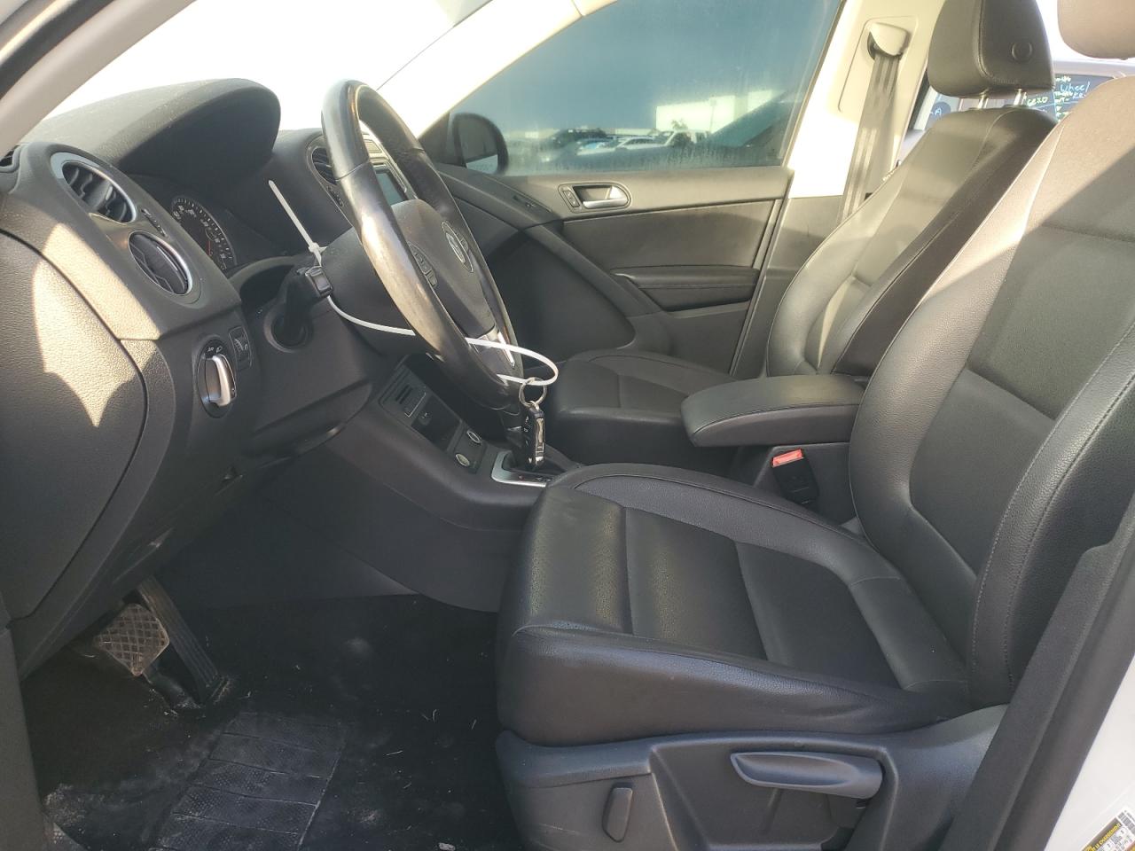 2017 Volkswagen Tiguan S VIN: WVGAV7AX3HK039090 Lot: 60723615