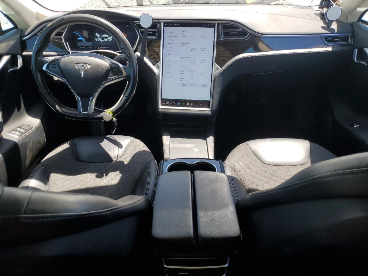 2016 Tesla Model S VIN: 5YJSA1E14GF150573 Lot: 61221075