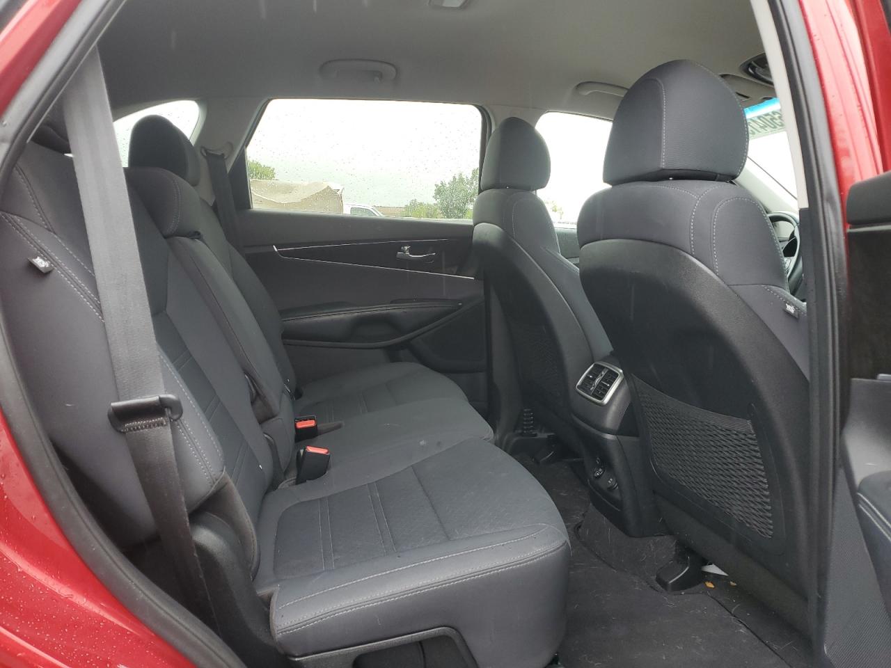 KIA SORENTO 2018 VIN 5XYPGDA34JG346431 фото 11