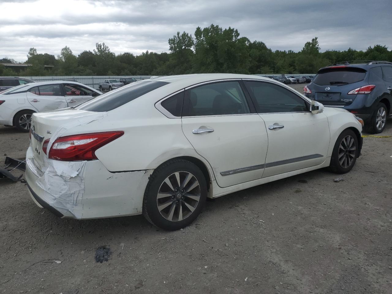 NISSAN ALTIMA 2016 VIN 1N4AL3AP5GC258666 photo 3