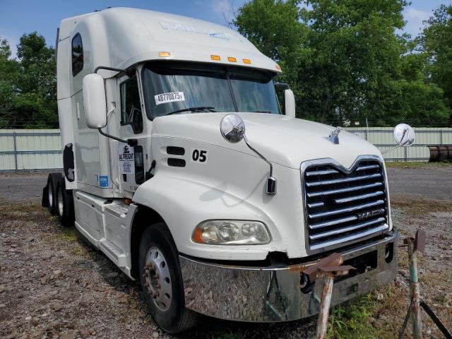 2015 Mack Cxu613 Semi Truck