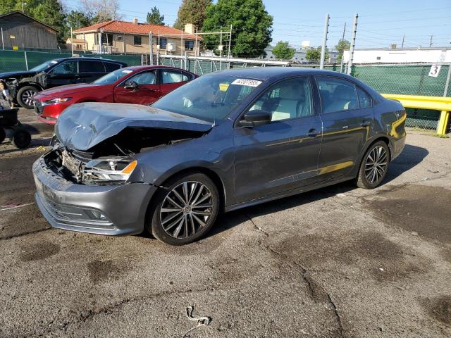Sedans VOLKSWAGEN JETTA 2016 Szary
