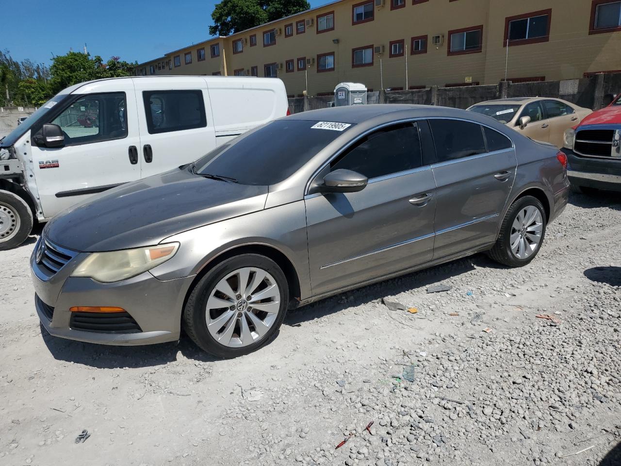 2011 Volkswagen Cc Sport იყიდება Opa Locka-ში, FL - Minor Dent/Scratches