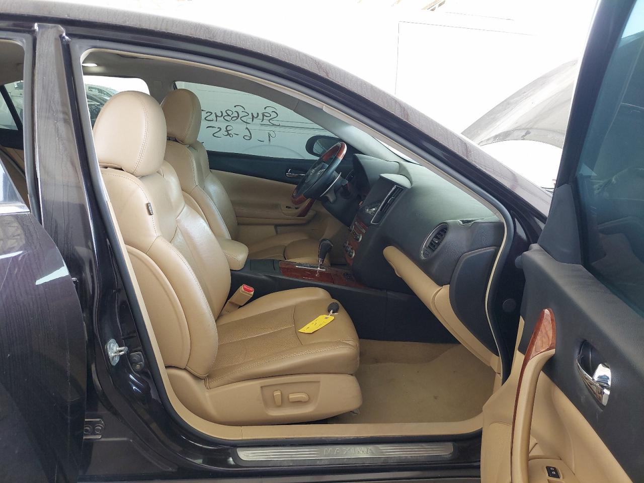 1N4AA5AP8BC804502 - 2011 Nissan MAXIMA - #undefined